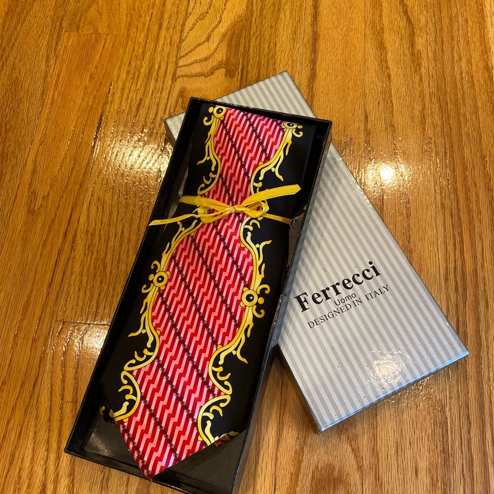 NEW custom Ferrecci tie with handkerchief